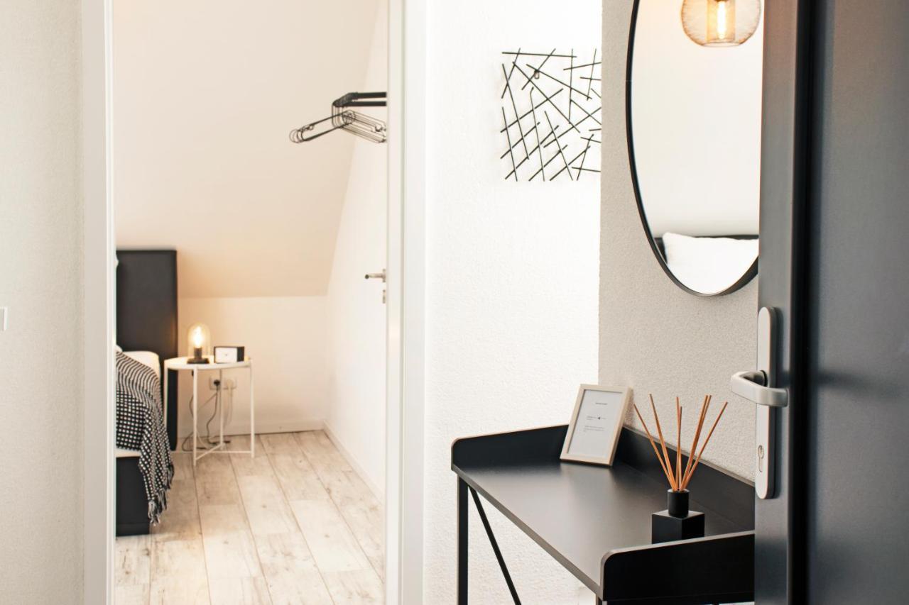 Blackncozy - Design Appartement Mit Boxspringbett Und Balkon Lörrach Eksteriør bilde