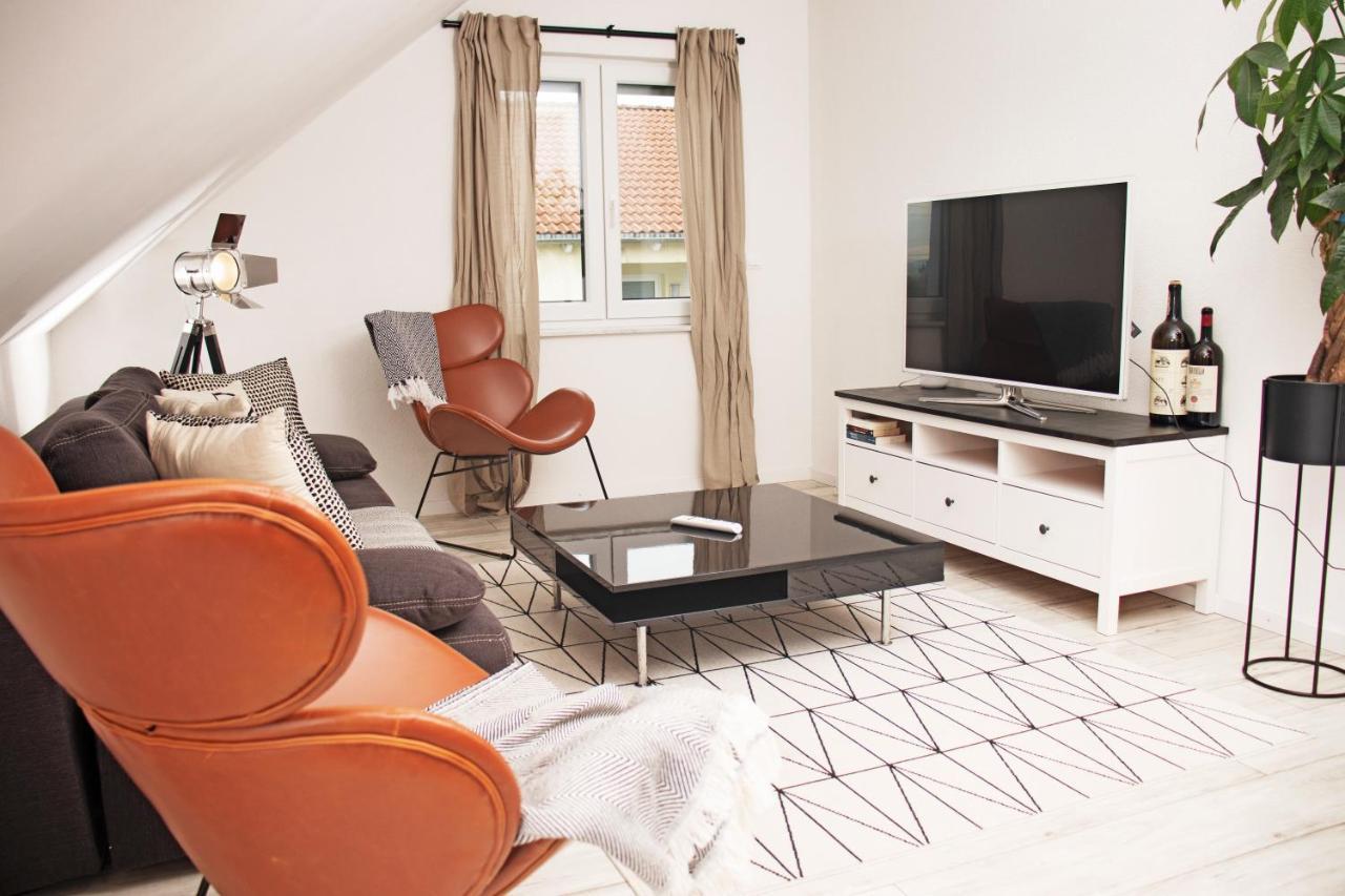 Blackncozy - Design Appartement Mit Boxspringbett Und Balkon Lörrach Eksteriør bilde