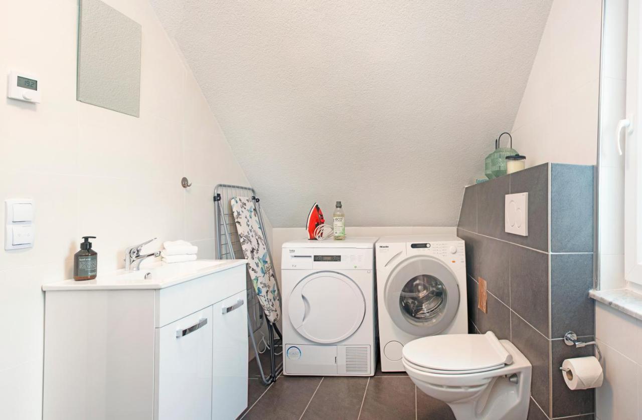 Blackncozy - Design Appartement Mit Boxspringbett Und Balkon Lörrach Eksteriør bilde